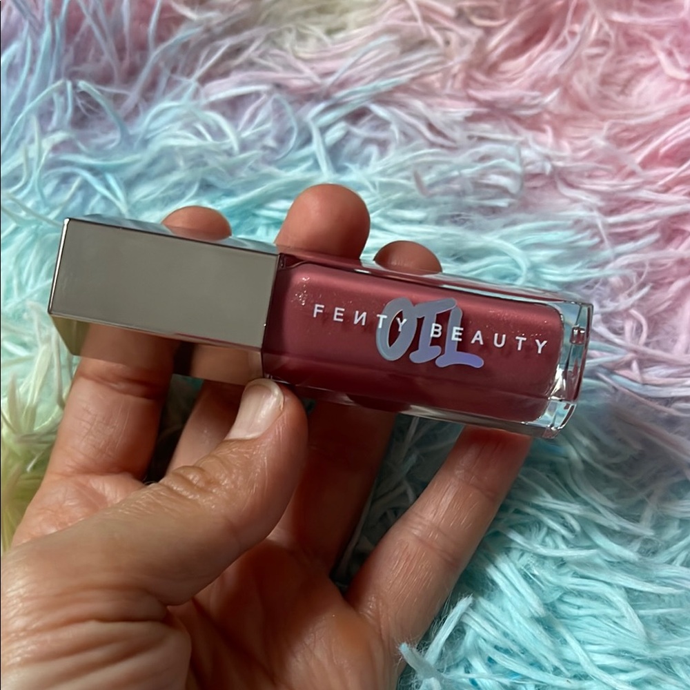 Fenty Beauty Lip Oil - Fussy.